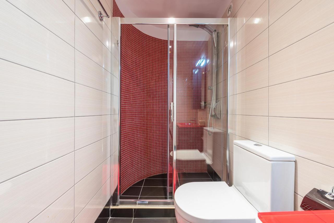 An Impressive 2 Bdr Apt In Glyfada Athens Exterior photo